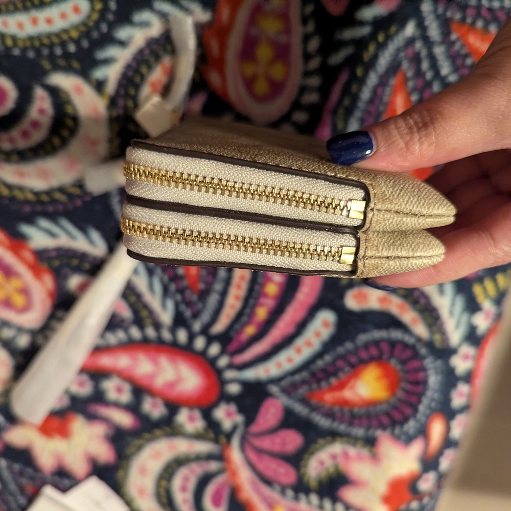 Coach NWT Cream Double Zip Wristlet - Picture 8 of 11